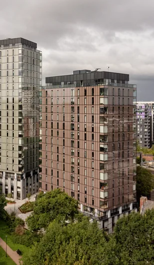 High-rise building with Kapella chute systems